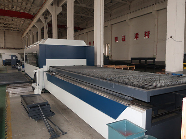 Accurl 1kw,1500w,2kw, 3kw,4kw,6kw, 12kw fiber laser cutting machine