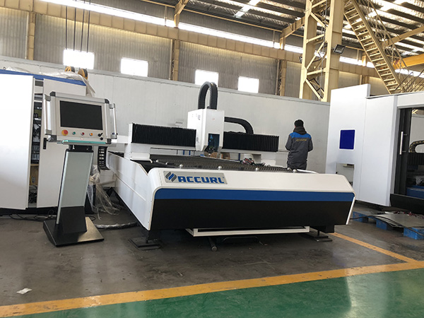 Accurl fiber laser for cutting sheets and sections sized 3000 x 1500 / 6000 mm
