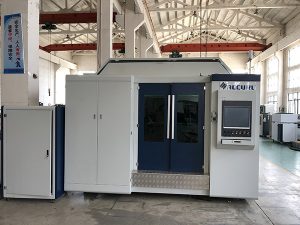 BECKHOOF 서보 컨트롤러로 전체 커버 12kw 파이버 레이저 커팅 머신 3015