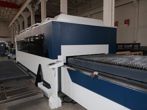 stroj za rezanje z visoko natančnostjo laserskih vlaken za aluminij iz pločevine